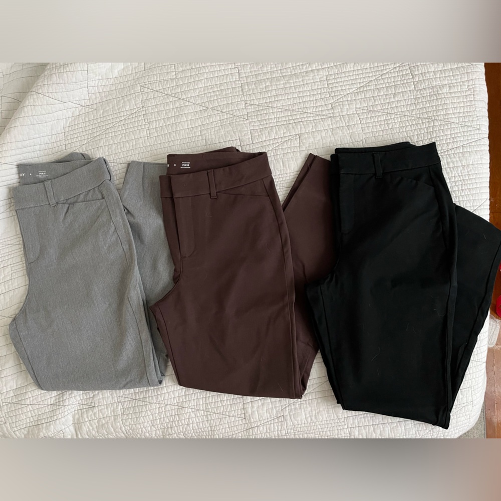 Set of 3 - Old Navy Pixie Pants, Size 4